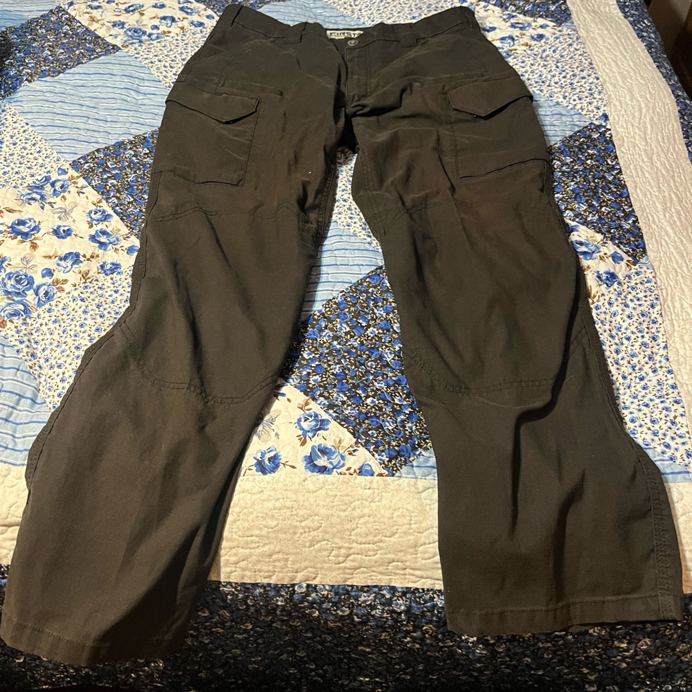 First Tactical Men’s 36/30 Black Cargo Pants